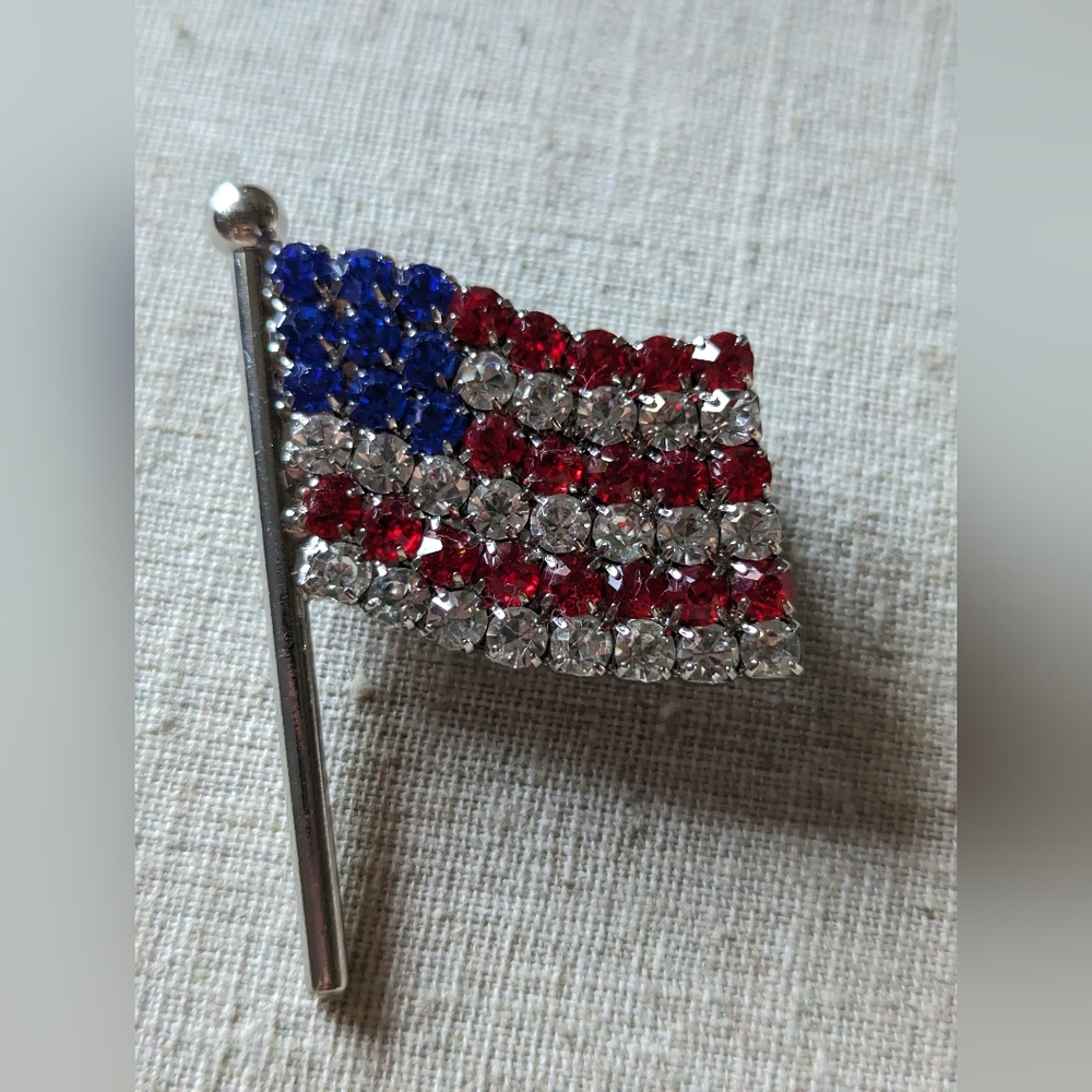 AMERICAN FLAG Rhinestone Embellished Brooch Pin - Picture 3 of 7